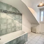 Magnifique Avec Patio Exterieur *
