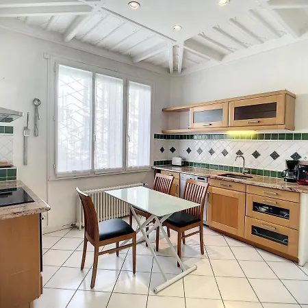 Magnifique Avec Patio Exterieur 别墅 *